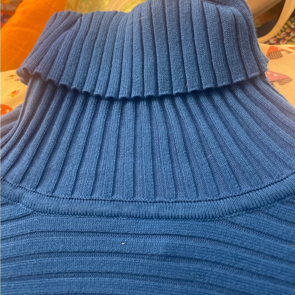 Sweater - Picture 3 of 5